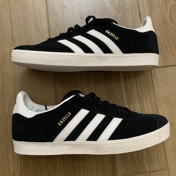 Black Unisex 6.0 (Women's 7.0) Adidas Shoes