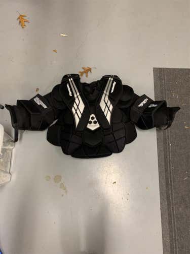 Senior Medium Vaughn Velocity VE8 Pro Goalie Chest Protector
