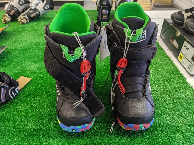 Kid's 7.0 (Women's 8.0) Burton Snowboard Boots