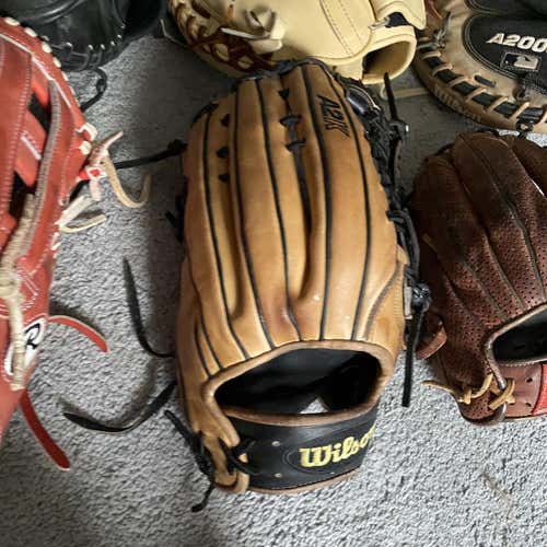 A2K Outfielders Glove (need Gone ASAP HMU With Offers)