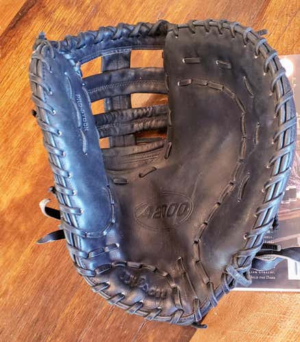 Black Wilson First Base Right Handed A2000 Baseball Glove 12"