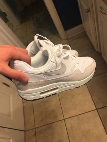 Men Nike Air Max 1 (Sz 10.5)