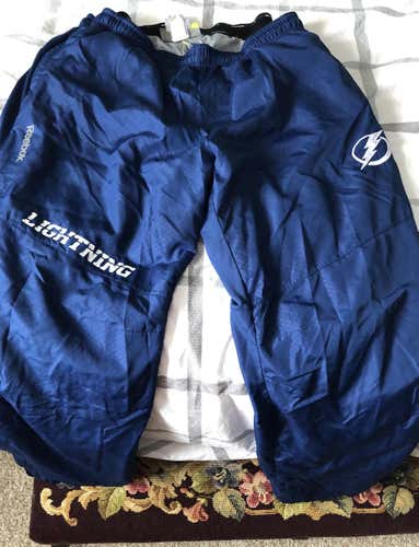 Tampa Bay Lightining training player issued play dri Blue Extra Large Reebok Pants