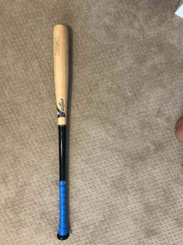 High School/College  Wood HD28 (-3) 33" Bat