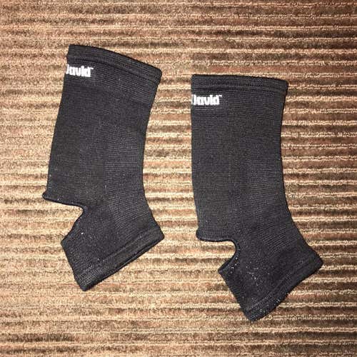 Black McDavid Ankle Sleeves (size 11-13)