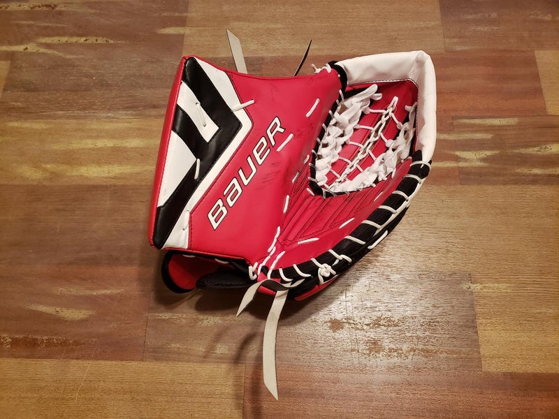 Red Senior Bauer Regular Supreme One.7