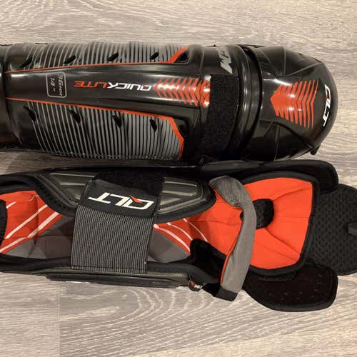 CCM QuickLite Pro Stock Shin Pads