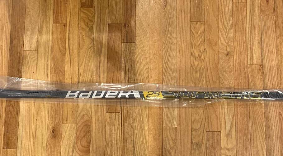Intermediate Right Handed Supreme 2S Pro Hockey Stick