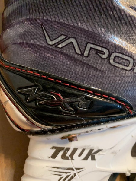 Senior Bauer Vapor APX2 D&R (Regular) Pro Stock Size 9.5 Hockey Skates
