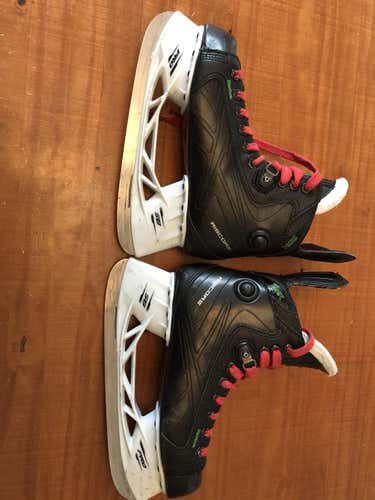 Junior Reebok 26K PUMP Hockey Skates D&R (Regular) Size 4.5