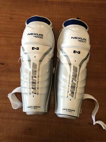 Junior Bauer Nexus 4000 Shin Pads