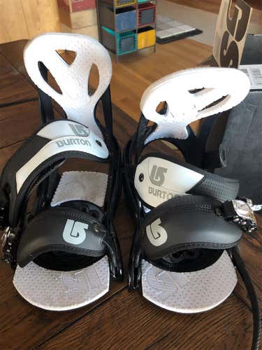 Men's Medium Burton custom Snowboard Bindings