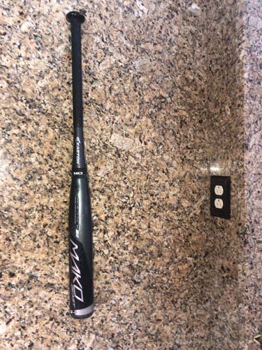 2017 Composite Mako Beast (-11) 17 oz 28" Bat
