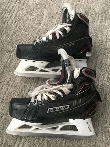 Junior Bauer Vapor X700 Hockey Goalie Skates D&R (Regular) Size 3.5