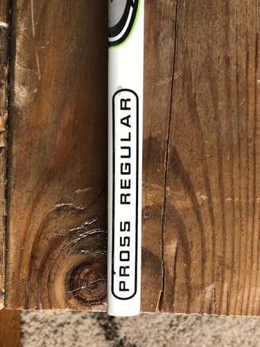 Heslper Rogue right handed composite stick