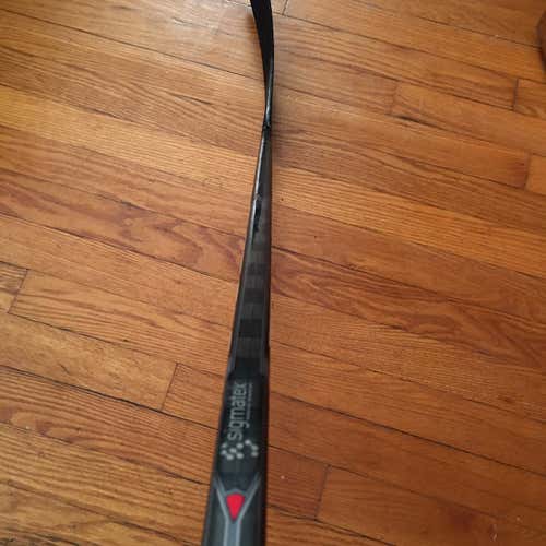 Senior Right Handed JetSpeed Mid Pro Stock Hockey Stick