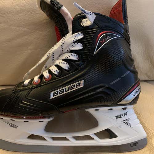 NEW Junior Bauer LTX PRO+ D&R (Regular) Pro Stock Size 5 Hockey Skates