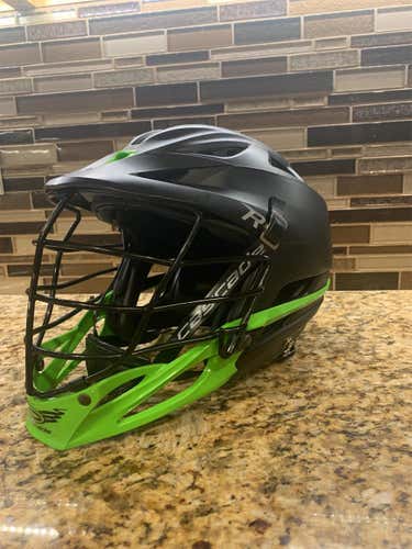Black Adult Player Cascade R Helmet
