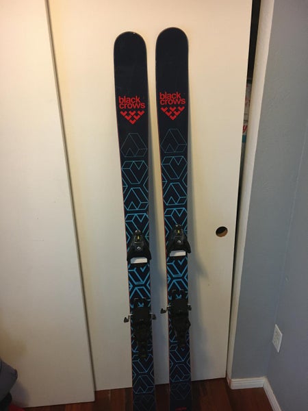 2019 Black Crows Captis Skis