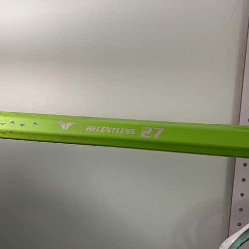 Brine Relentless 27 Swizzbeat Shaft, Headstrong Colors