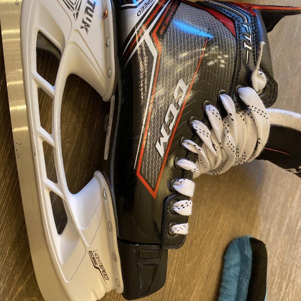 Senior CCM JetSpeed FT1 D&R (Regular) Pro Stock Size 9.5 Hockey Skates