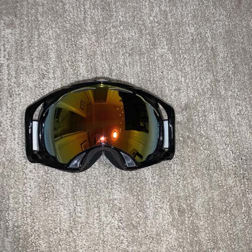 Unisex Oakley Medium Ski Goggles