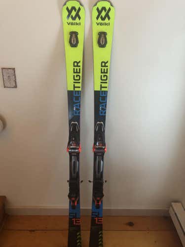 Volkl Racetiger SL Skis - 165 with R Motion Binding System - 2018