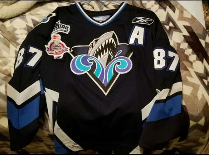 Rare Crosby Rimouski Oceanic Jersey with memorial cup patch