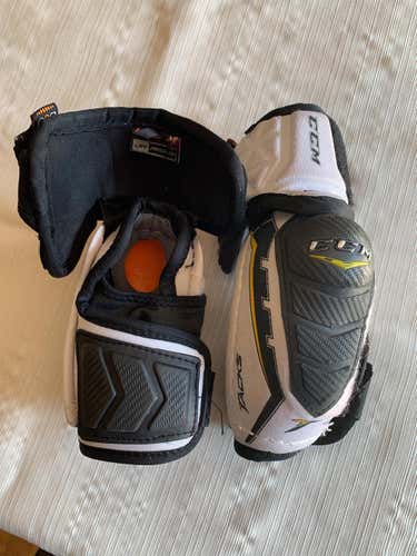 Junior Medium CCM Super Tacks Elbow Pads