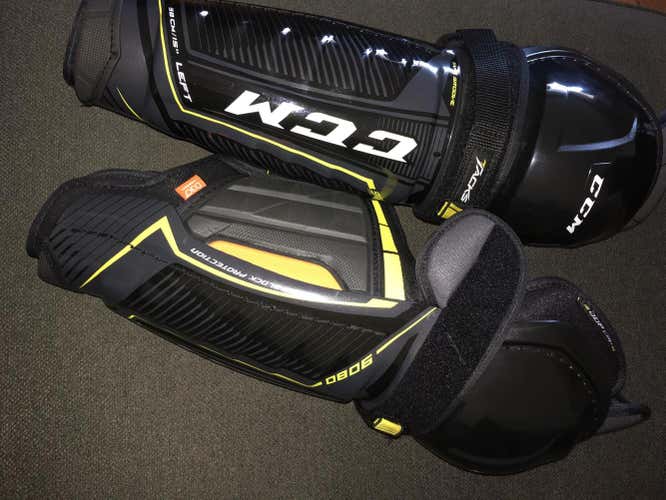 New Senior CCM Tacks 9080 Shin Pads