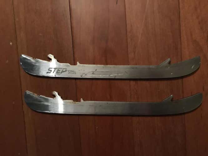 Step Steel ST EDGE runners size 230 (3-3.5)