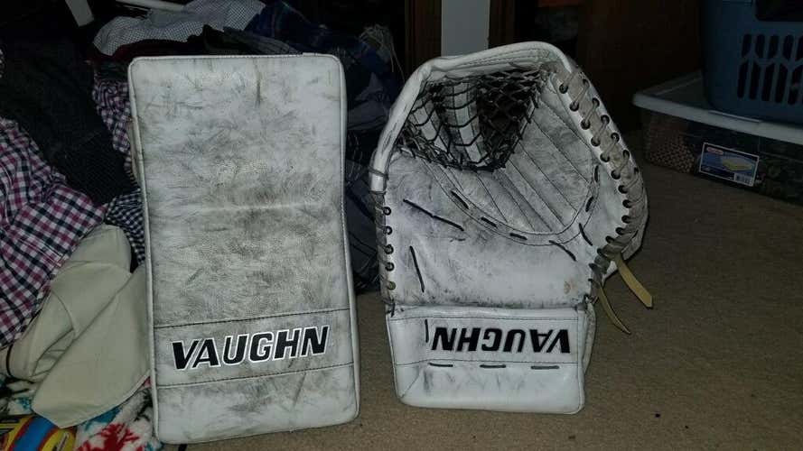 White Senior Regular Velocity V4 Pro Stock