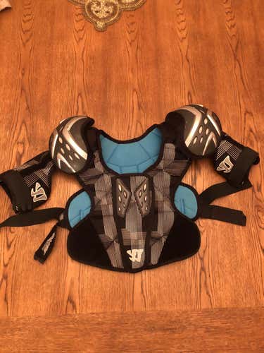 Warrior lacrosse Shoulder Pads medium