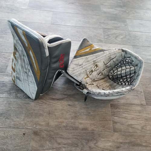 White Senior 34" CCM Regular Extreme Flex 4 Goalie Full Set Pro Stock