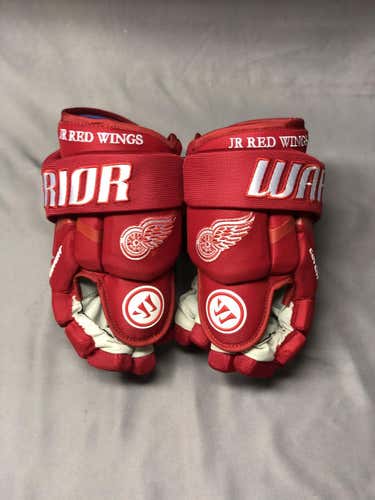 Little Caesars AAA - NHL Youth Cup - New Warrior Covert QRL3 Gloves 14"