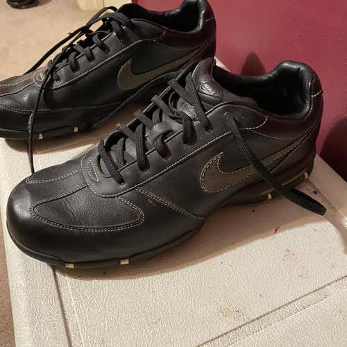 Nike Size 10 Golf Cleats (Great Condition)