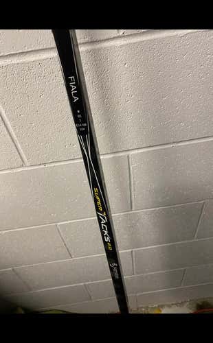 Senior Right Handed Super Tacks 2.0 Heel  Hockey Stick