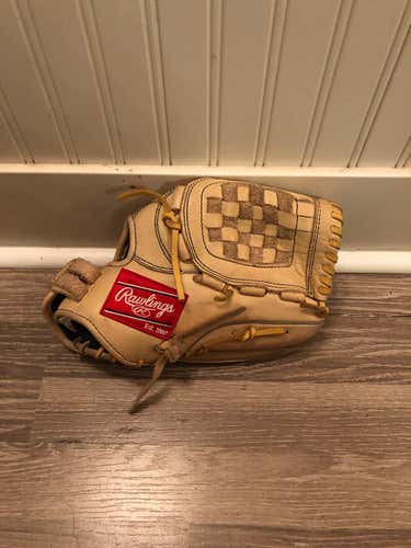 Brown Rawlings Right Handed Softball Glove 12"