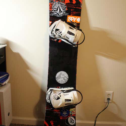 Unisex  K2 With Bindings Medium Flex True Twin Snowboard