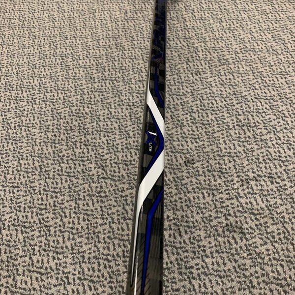 Intermediate Right Handed Vapor 1X Lite Mid Pro Stock Hockey Stick