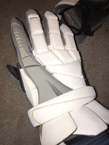 White New Player Nike Vapor 12" Lacrosse Gloves