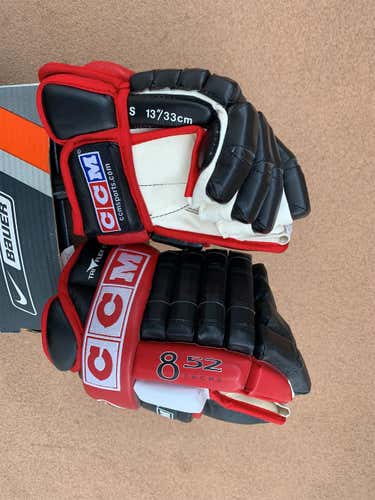 Black Senior CCM Tacks 492 13" Gloves