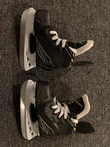 Junior CCM Tacks 2092 Hockey Skates Size 6