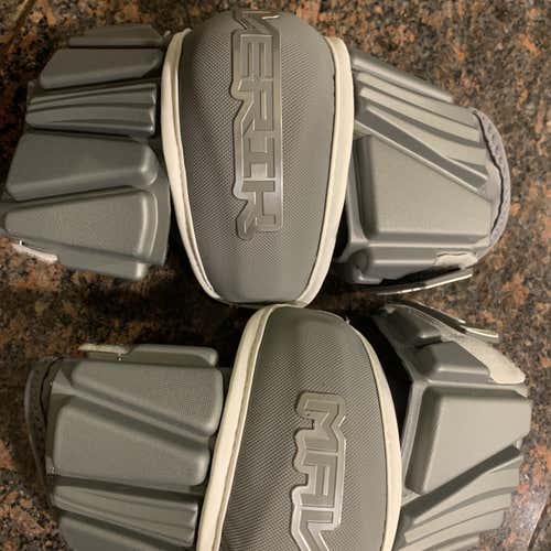 New Large Maverik Max Arm Pads