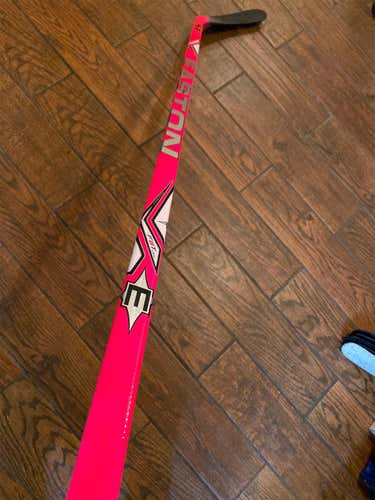 Easton Pink Right Handed SE16 Synergy Mid Pro Stock Hockey Stick