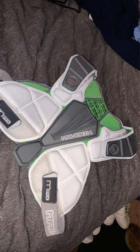 Large Maverik Max Speed Shoulder Pads