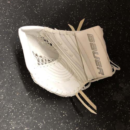 BRAND NEW Intermediate Full Right Bauer RX8LE Glove