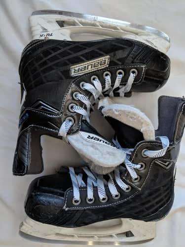 Used Bauer Nexus 5000 Sz 1.5 Hockey Skate