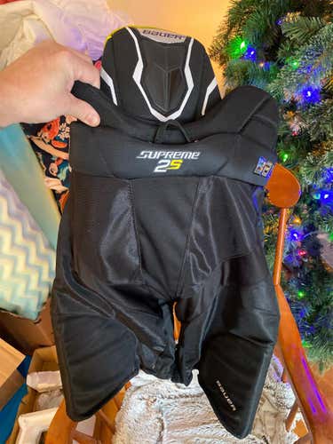 Black Senior Medium Bauer Supreme 2s  Hockey Pants
