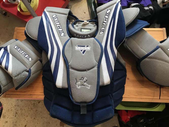 Senior Medium Vaughn Ventus SLR Pro Goalie Chest Protector